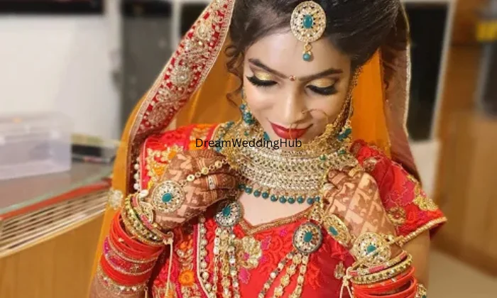 Tocado A Family Salon